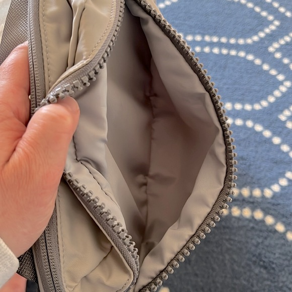 Lululemon All Day Essentials Belt Bag 2.5L - Picture 9 of 9